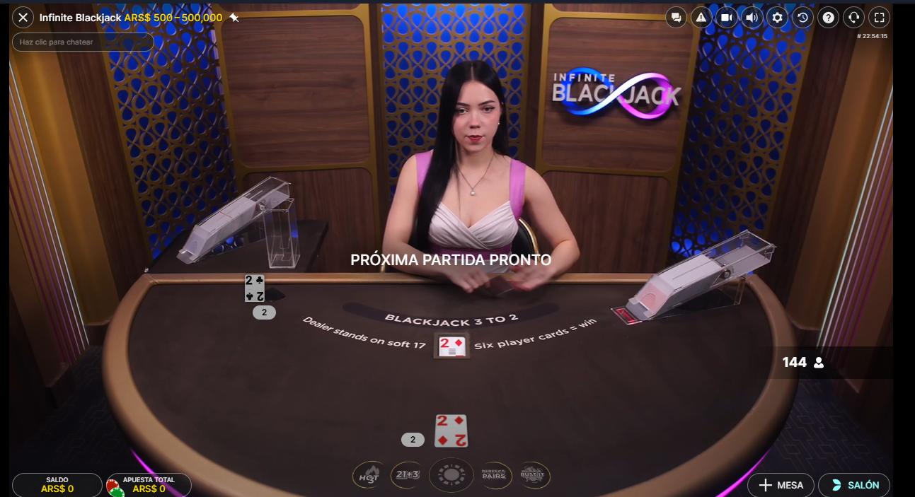 Infinite blackjack en betano con crupier femenino