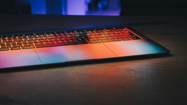 Ordenador foto en mesa