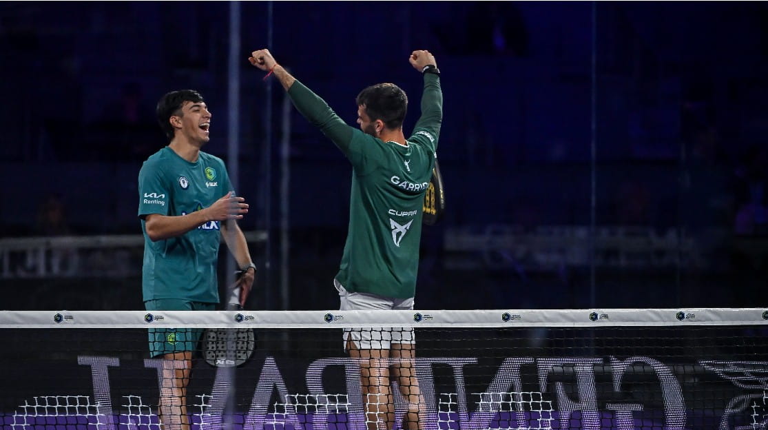 Celebración de dos jugadores en el Generali Hexagon Cup